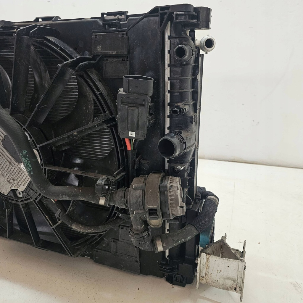 Бачок комплект радіатор bmw 8 g14 g15 g16 m850ix 7742469 Зі Шроту