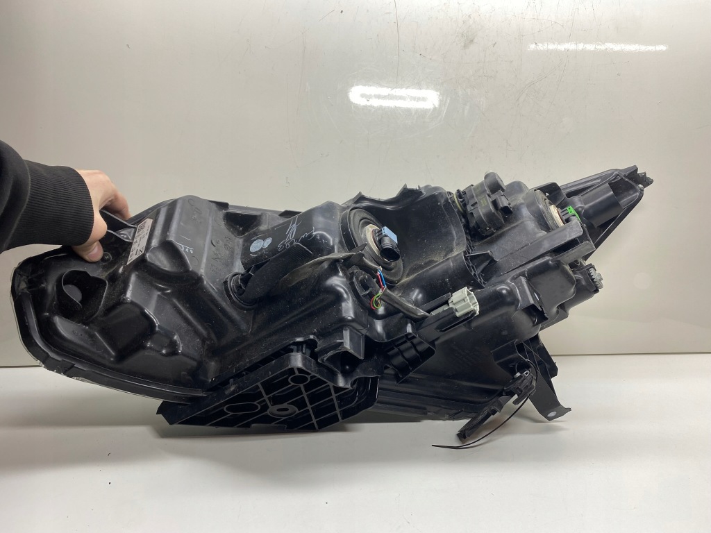 Купить Nissan qashqai 2 рестайлинг  фара правый  правая  перед передняя европа  led 10019009