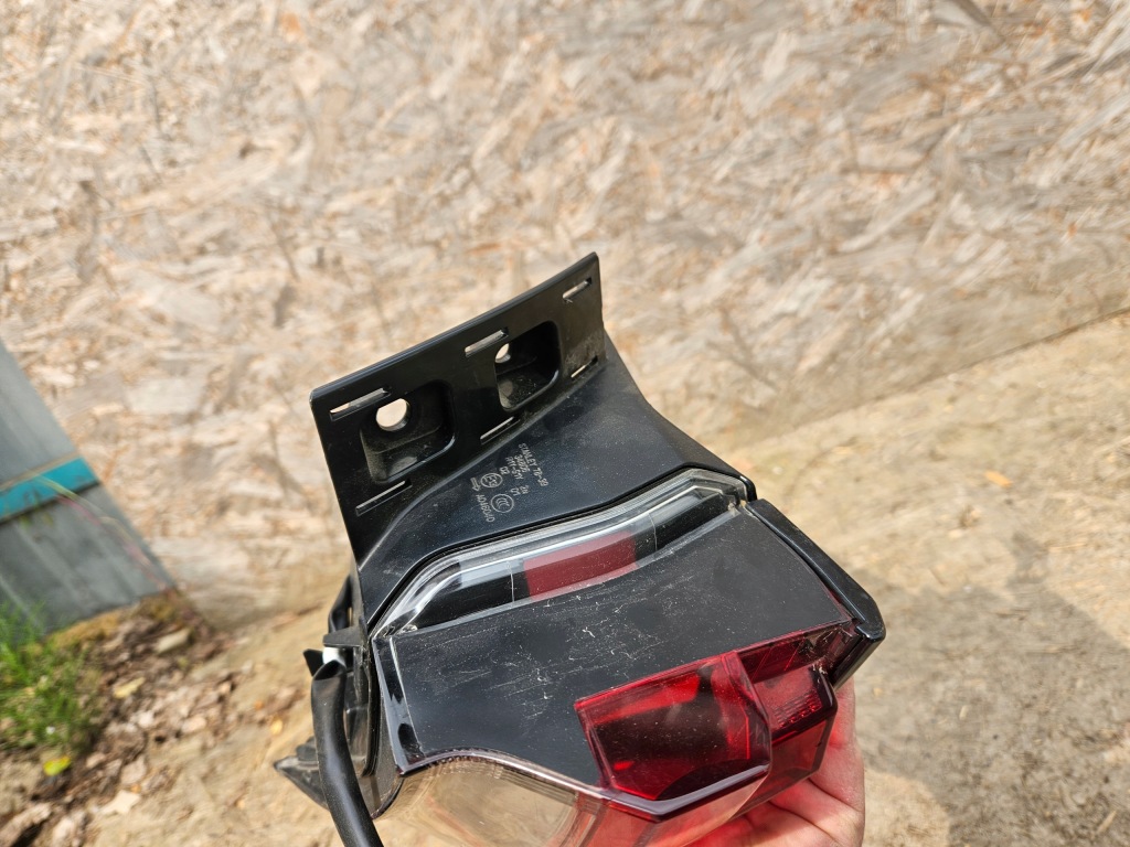 фото №3, Lexus nx lift лампа задняя правая задняя