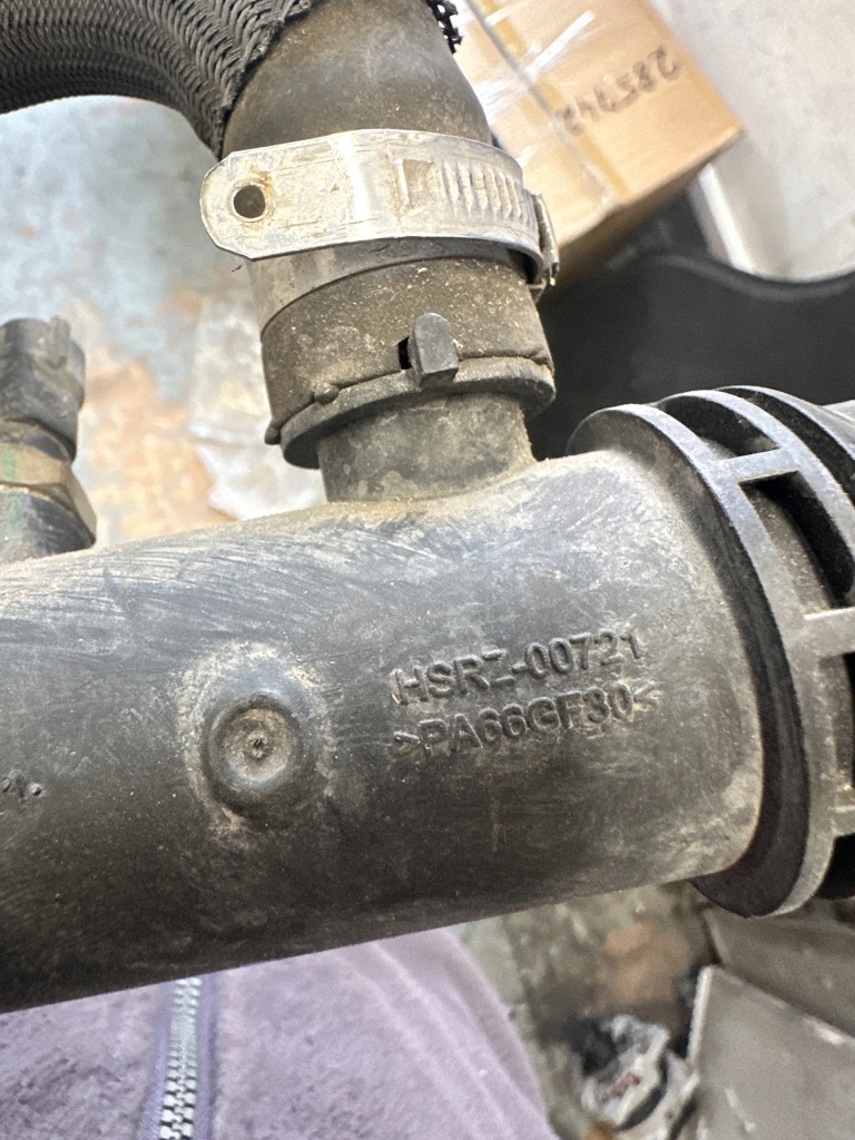 Alfa romeo stelvio труба шланг радіатора води s4000250 Оригінал