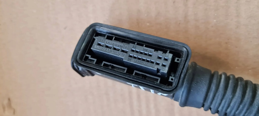 фото №8, A4 b9 8w штекер колодка дверь 5g0937702 a5 8w vw audi