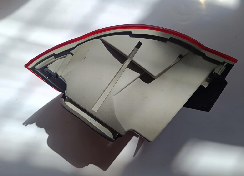 фото №8, Лампа задняя левая vw jetta 1k59450954m vw оригинальный номер