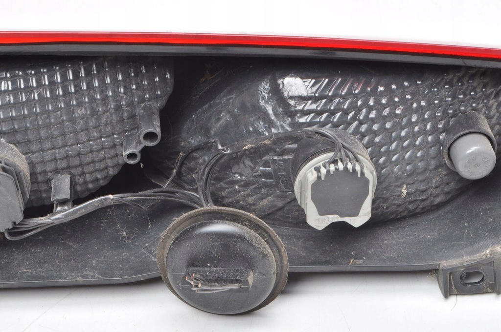 фото №8, Ford tourneo connect mk2 лампа правая задняя dt11-13404-ac