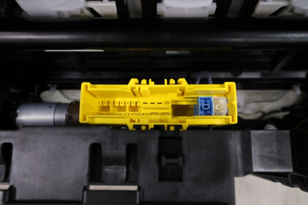 фото №15, Bmw g60 салон сидіння заднє сидіння шкіра alcantara m-pakiet sport 53 km jak nowe