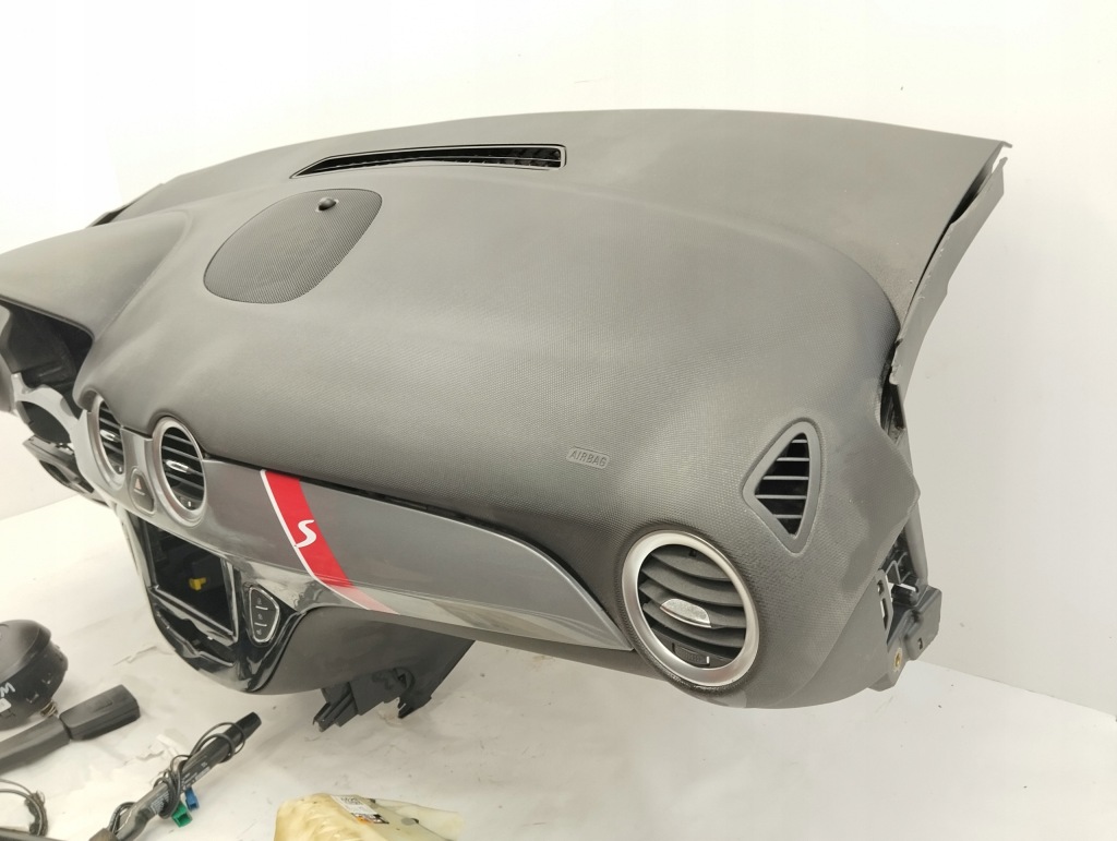 Opel adam s приборная панель панель  подушки безопасности ремни Доставка