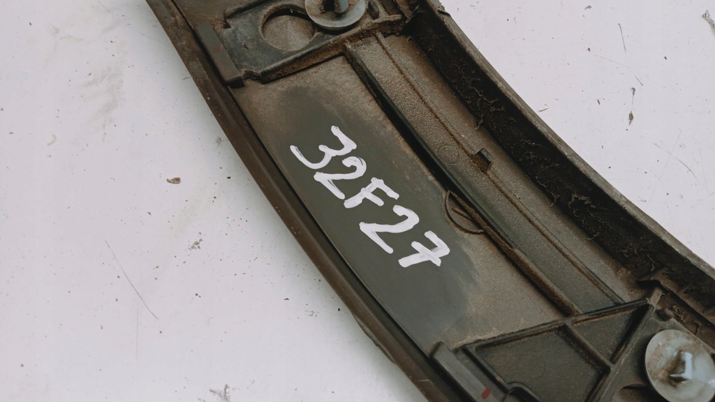 фото №7, Накладка крила правий задня peugeot 207