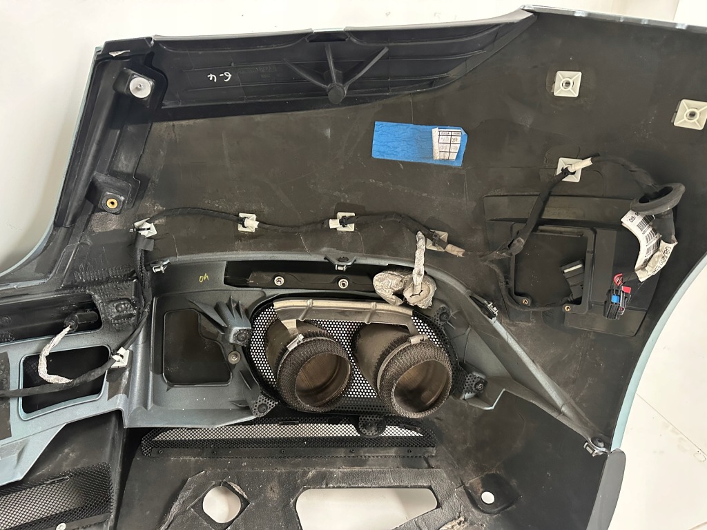 Ferrari roma f169 бампер задний  задний kompletny оригинальный Доставка