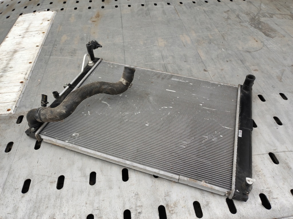 Купить Радиатор воды lexus rx 2 nissens 646866