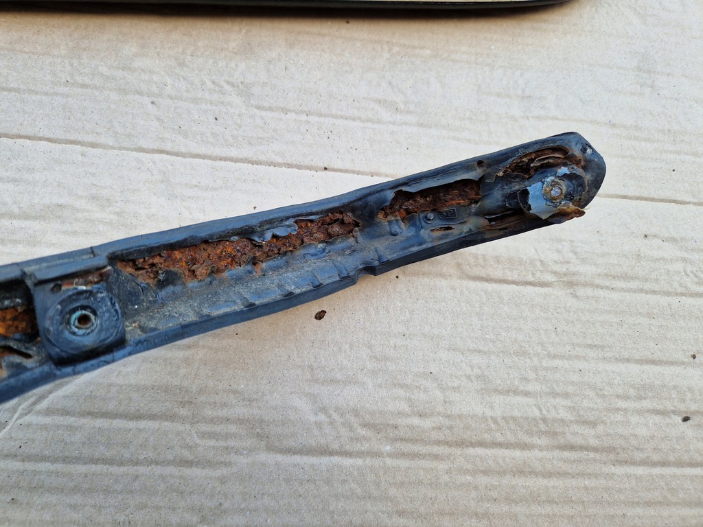 фото №10, Накладки лампа ліва права комплект mercedes w123 sedan