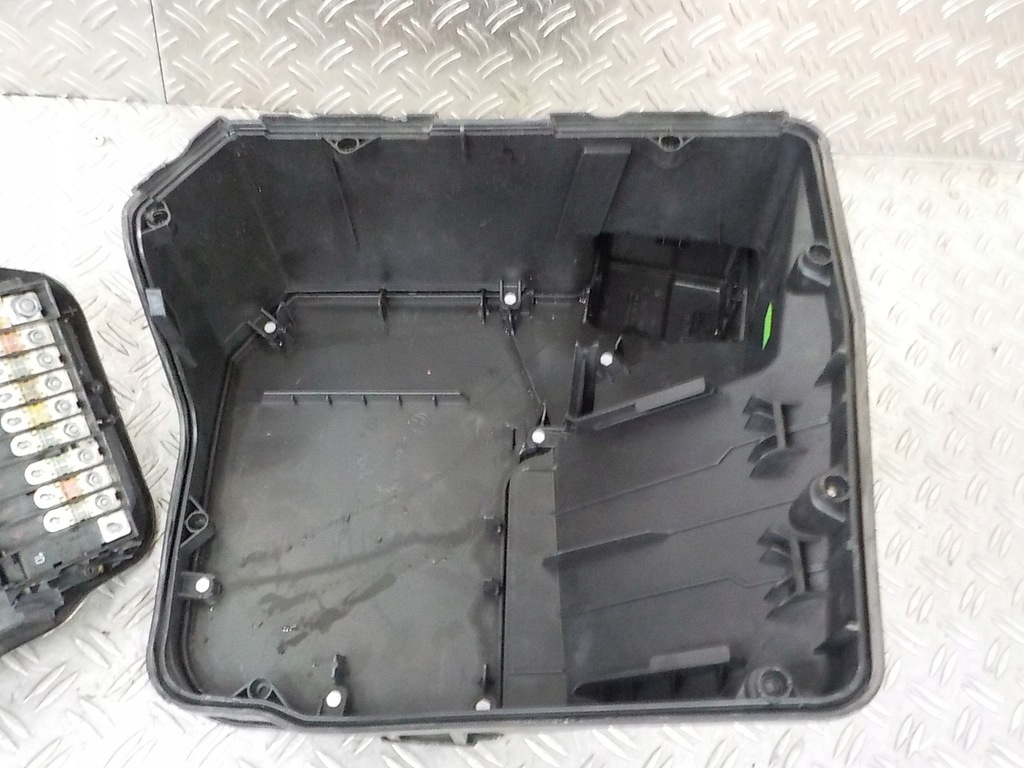 фото №10, Головні роз'єм запобіжник середина vw transporter oe: 7e0907296c