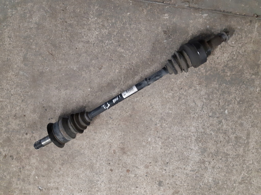 фото №1, Bmw 1 f20 f21 приводной вал левая 7628251 1.6 b