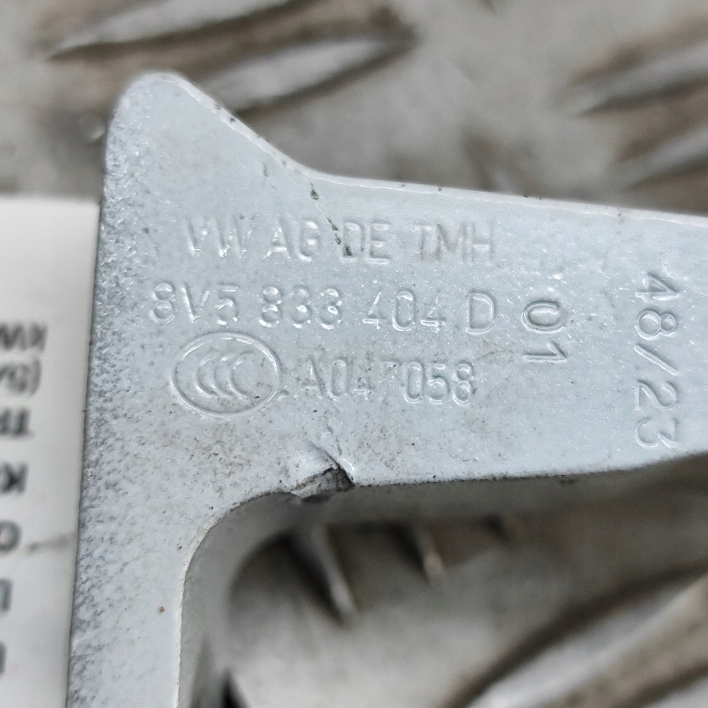 фото №7, Skoda enyaq iv 2024 правая сторона петли дверь / комплект