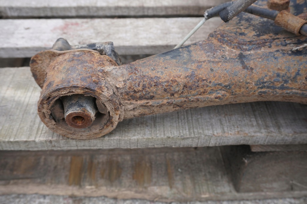 фото №8, Toyota prius ii балка підвіска заднього поворотний кулак 4210147050 амортизатор