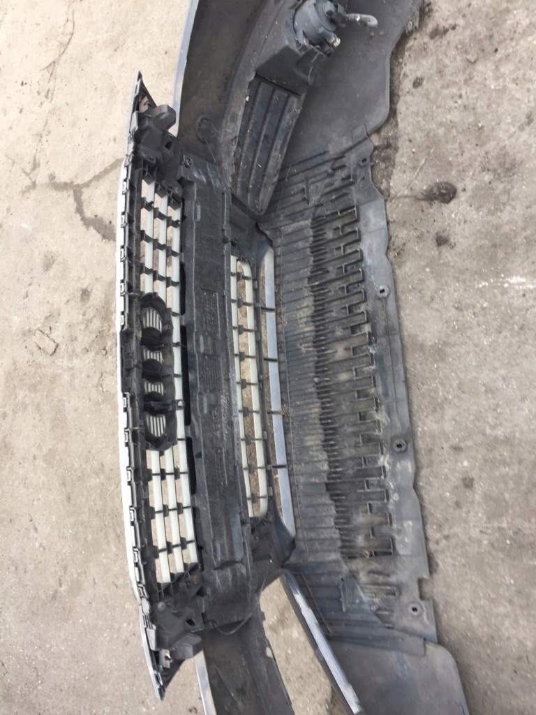 Audi a4 b8 бампер передний решётка радиатора перед решётка радиатора lz5a в Украине