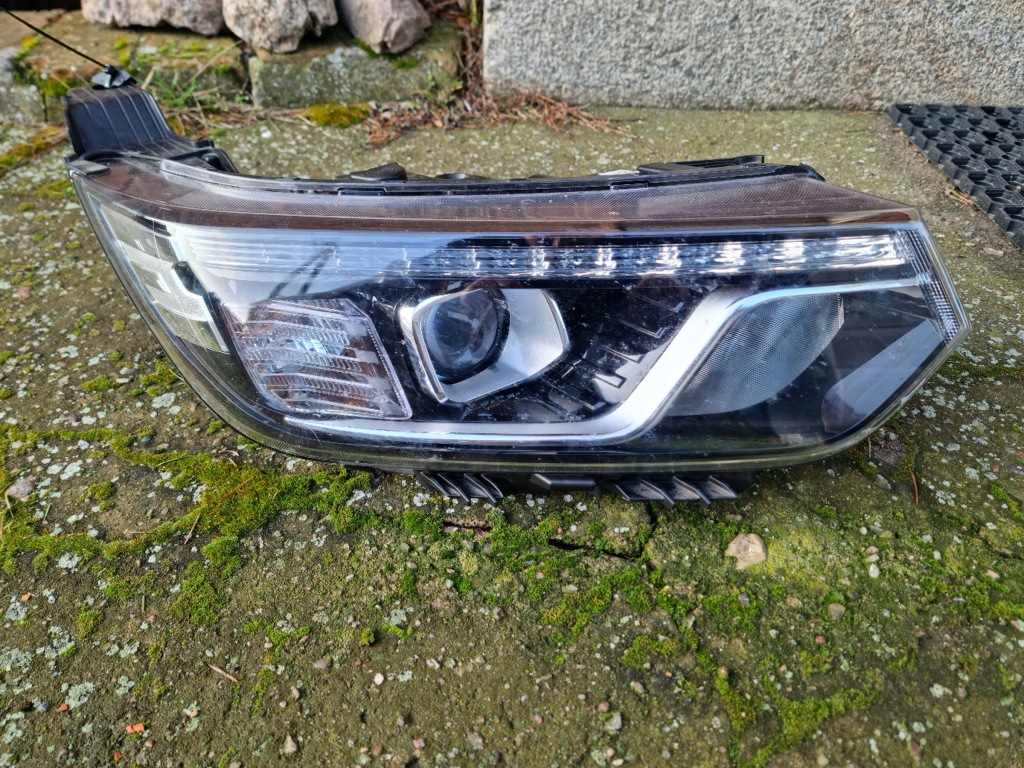 фото №1, Ssang yong tivoli lift лампа права передня перед