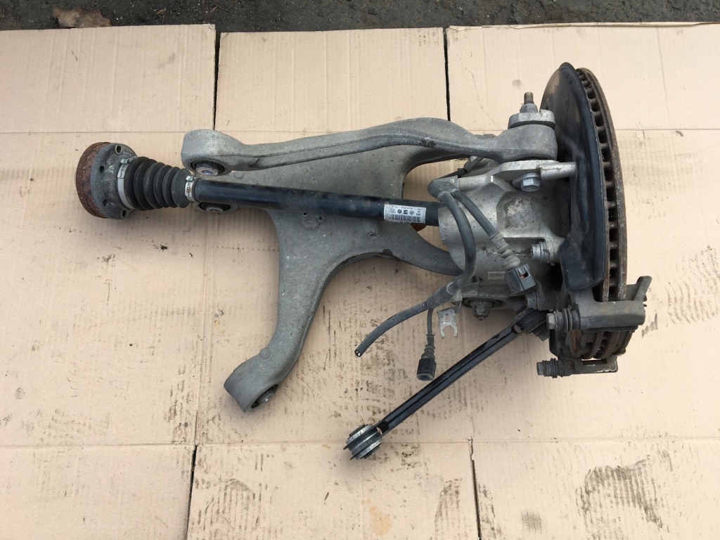 фото №1, Поворотний кулак задня ліва audi a8 d4 оригінал ładna slask