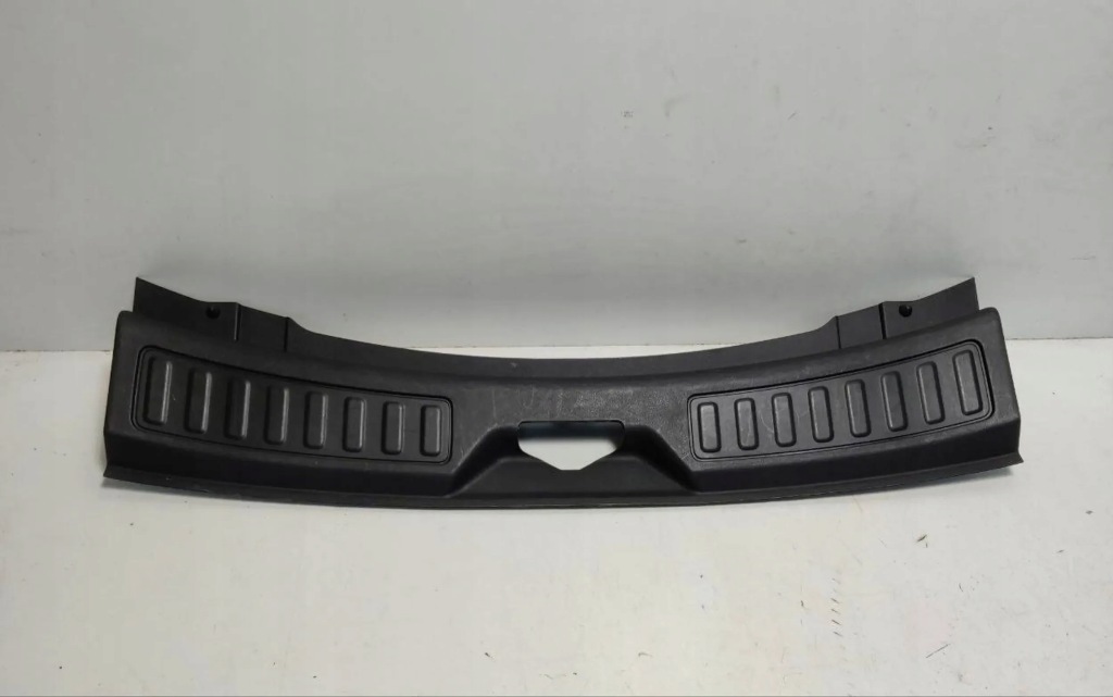 фото №1, Обшивки багажника land rover discovery sport fk72113a10a