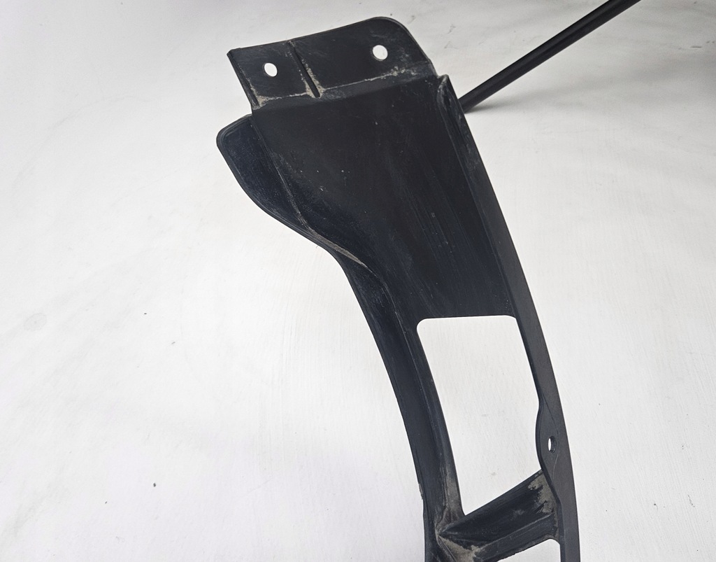 фото №15, Mercedes benz eqe 2023 - направляющая кронштейн бампера задняя правый a2958807202