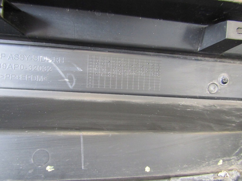 фото №13, Молдинг порог правая ssangyong korando c200 sport