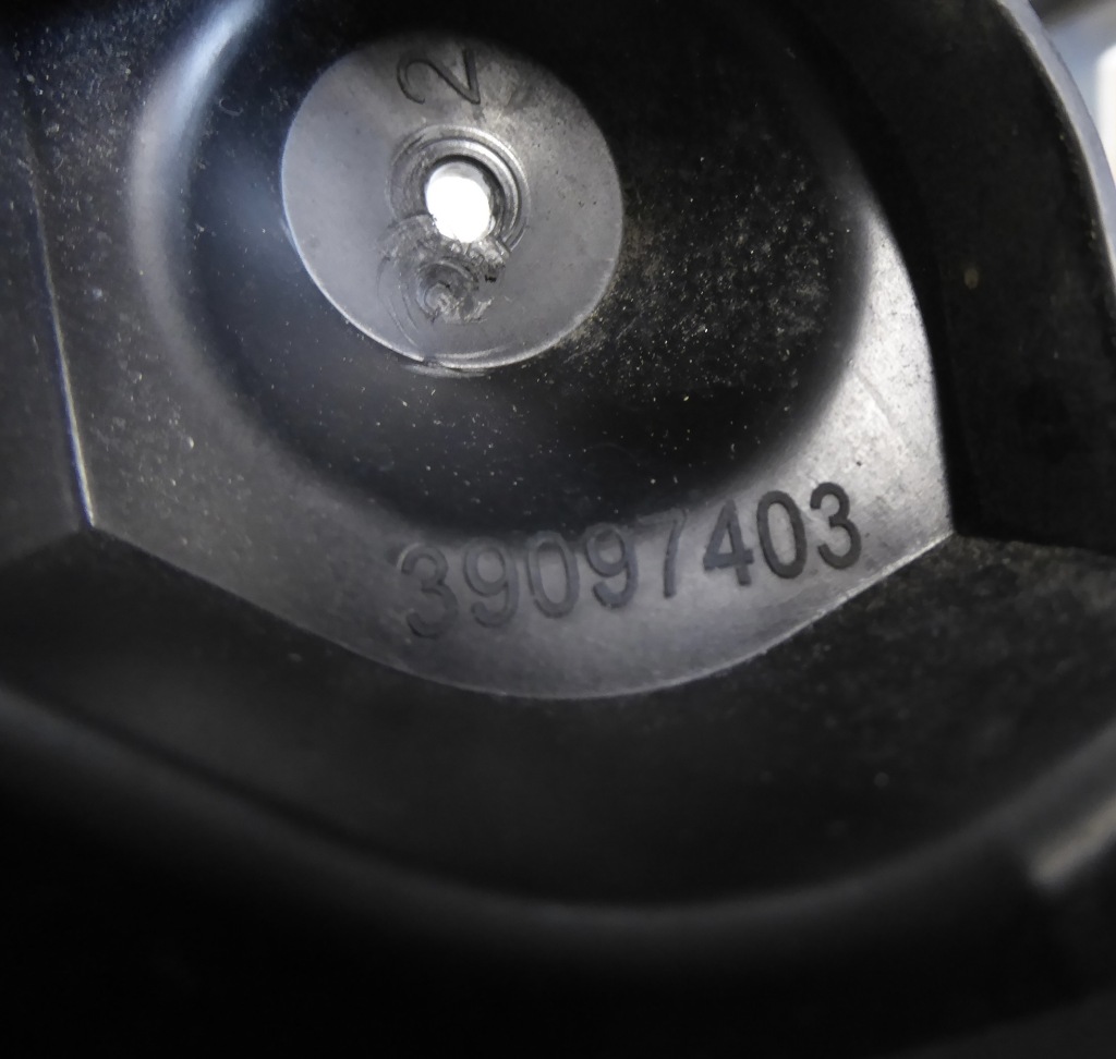 фото №2, Напрямні бампера правий задня opel crossland x