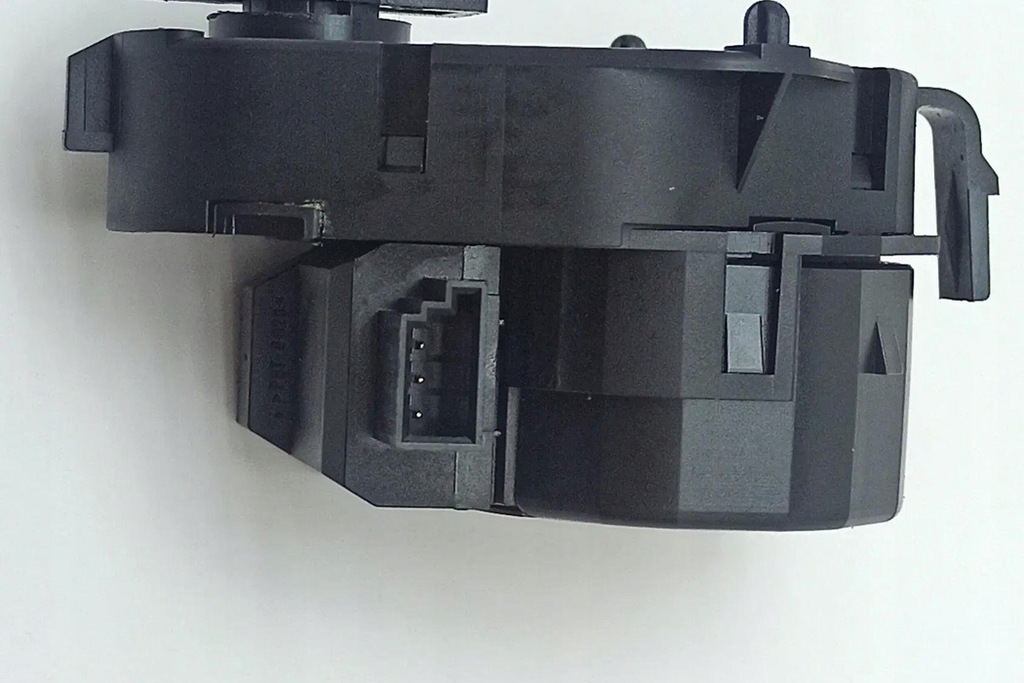 фото №13, Клапаны управляющий отопители bmw z4 roadster e85 6936717 2.0l бензиновый