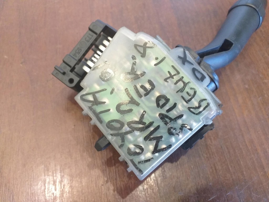 фото №6, Перемикач двірник toyota mr2 iii