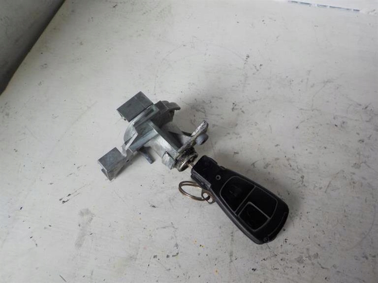 фото №1, Замок засувка задній кришки mercedes r170 32513621