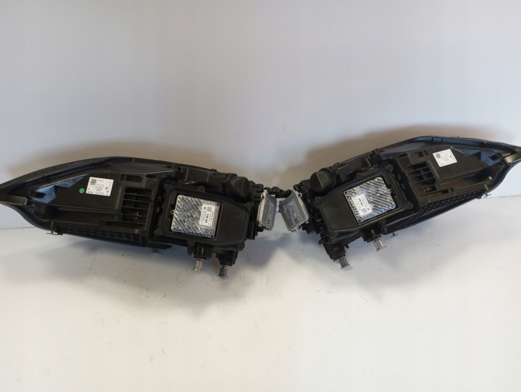 Фара фонари full led matrix cayenne 9y0 рестайлинг  9y0941060m 9y0941059m новая Цена