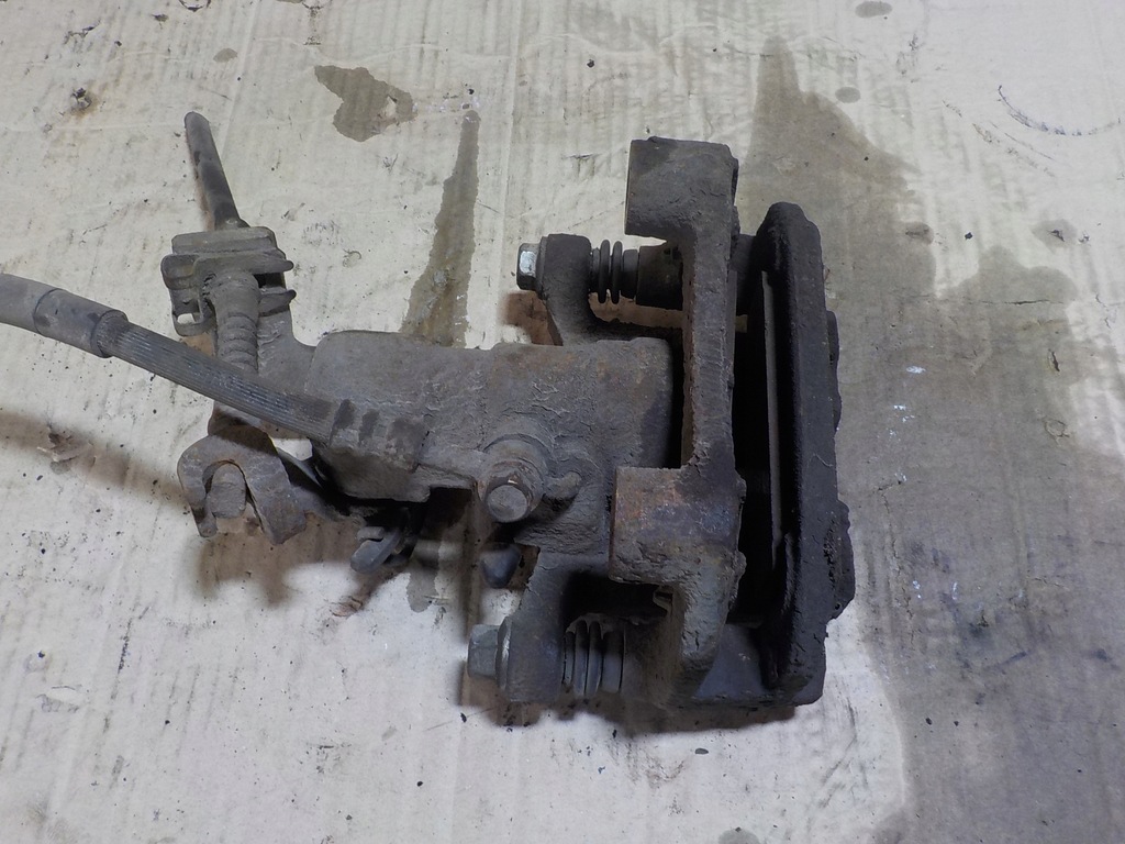 фото №5, Mazda 6 суппорт левый задняя 2.0 citd