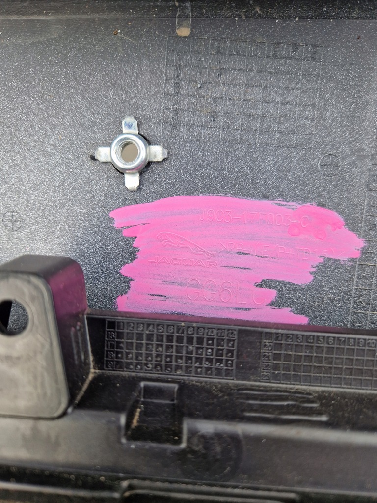 фото №11, Jaguar e-pace r-dynamic 2017- бампер перед