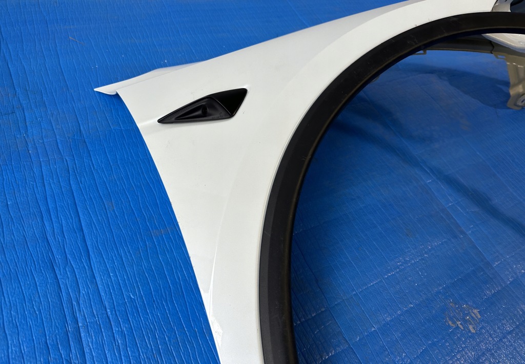 Купить Tesla y 25- 1493472-00-c juniper крыло  передний правый  камера oem оригинал .