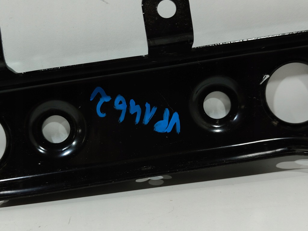 Верхний кронштейн крепления радиатора cadillac ct4 ct5 84572818 в Украине