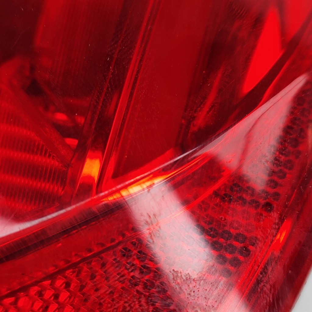 фото №9, Jaguar xe 2015 права сторона лампа задня