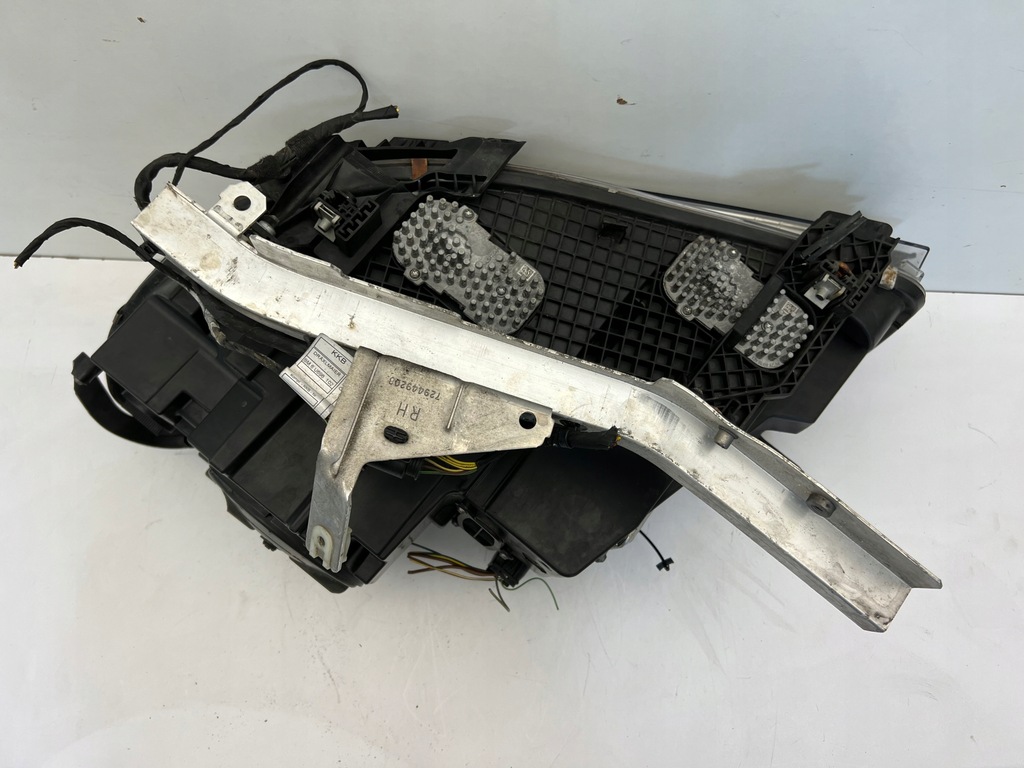 фото №8, Bmw x5 f15 x6 f16 лампа передня права перед ксенон комплектна напрямна