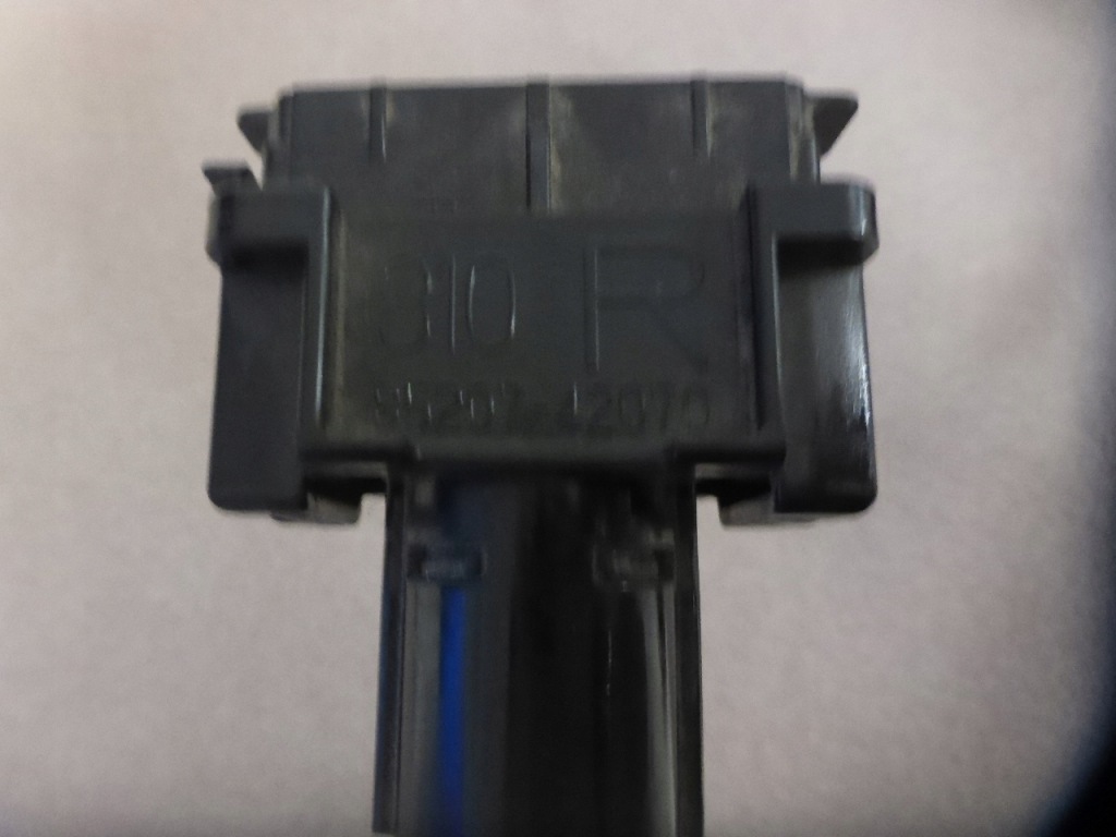 Toyota rav4 rav-4 v 19- омивач фара правий 85207-42070 оригінал Київ