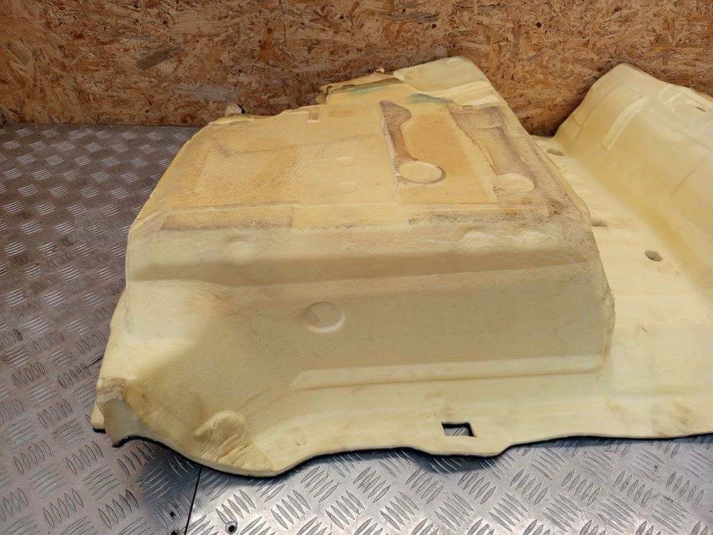 фото №11, Bmw g20 g21 обшивка напольная czarna коврик задняя задняя 7483082