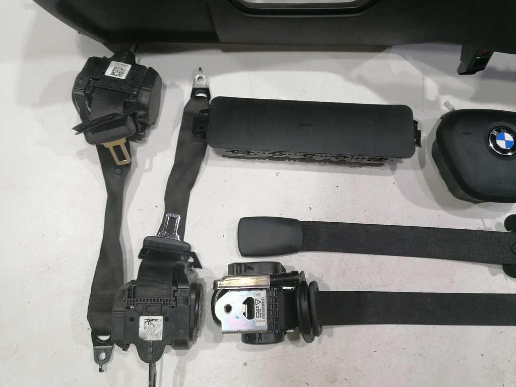 фото №5, Bmw 4 g22 g23 g26 приборная панель консоль подушка безопасности подушки безопасности ремни оригинал материал