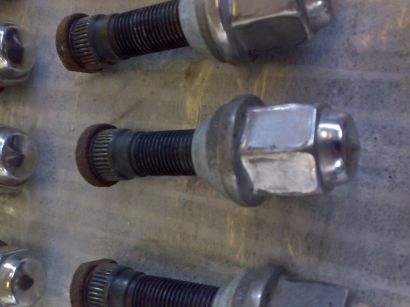 Купить 2005 mustang гайка na szpilkę шпилька винтик