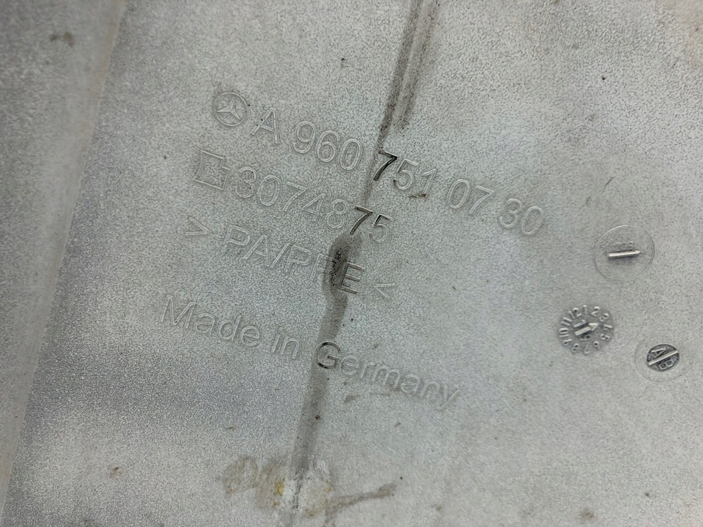 фото №6, Mercedes actros mp4 уголок кабины правый a9607510730