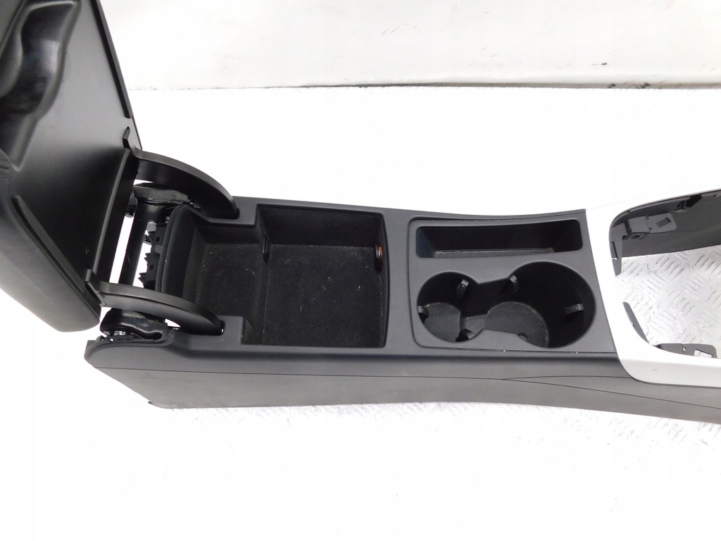 фото №7, Подлокотник туннель средний - audi a4 s4 b8 lift a5 8t eu