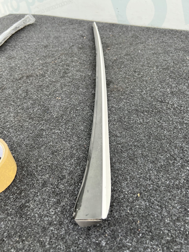 фото №1, Hyundai i40 молдинг стекло передней правая