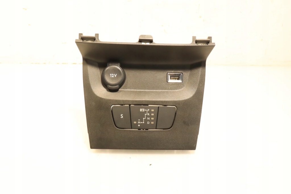 Купити Роз'єм 12v citroen c3 iii рестайлінг  1.2puretech