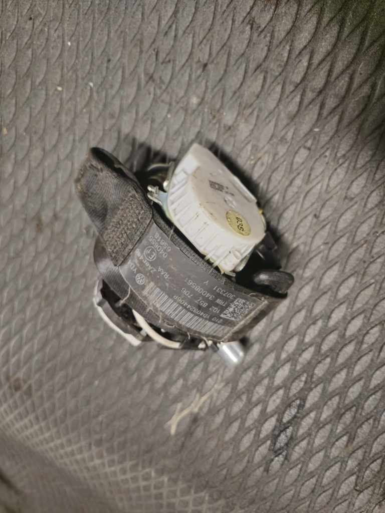 Купити Ремінь безпеки натягувач праві перед vw eos 1q2857706