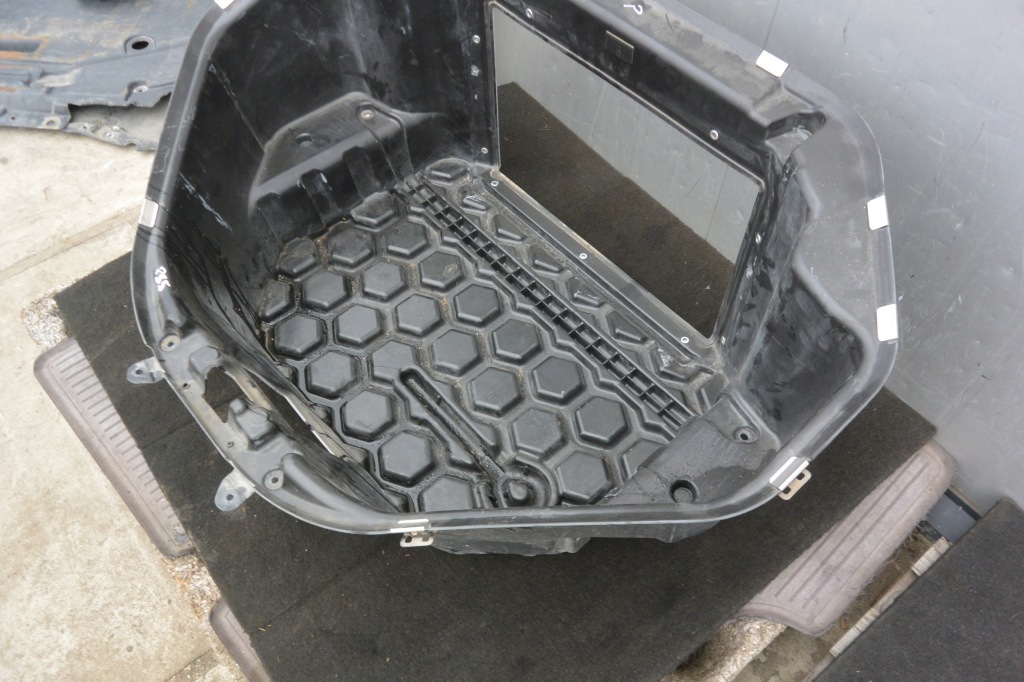 Піддон багажник багажник перед tesla model s 12-16 Зі Шроту