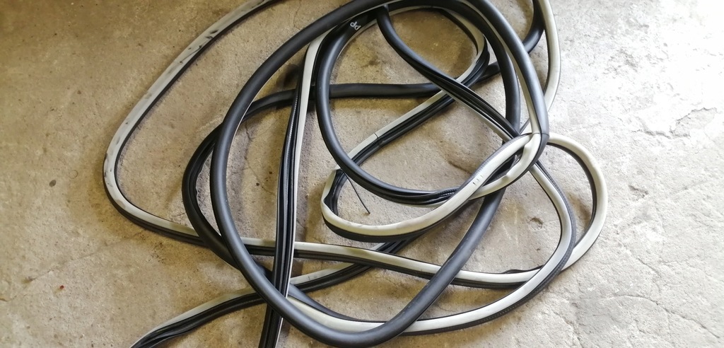 фото №1, Citroen c5 iii kombi прокладка дверь pt lt