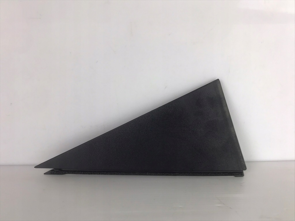 фото №1, Hyundai i20 iii трикутник заглушка двері правий задня