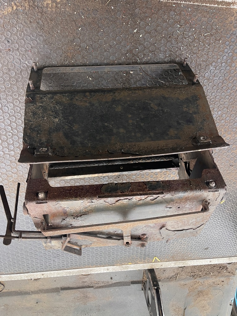 фото №5, Основание корпус коробка аккумулятор renault mascott 3.0