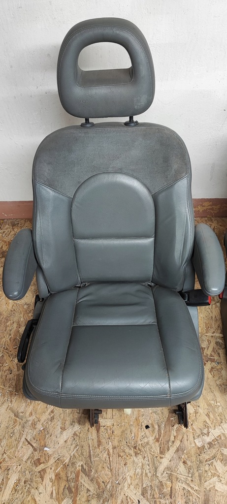 фото №4, Chrysler voyager iii сиденья drugi ряд полукожа