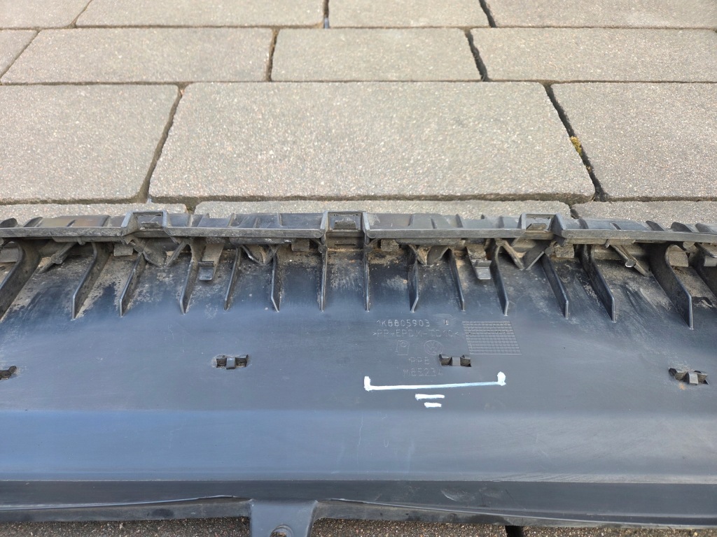 фото №10, Vw scirocco przed lift накладка бампера передний 1k8805903b 08-2014