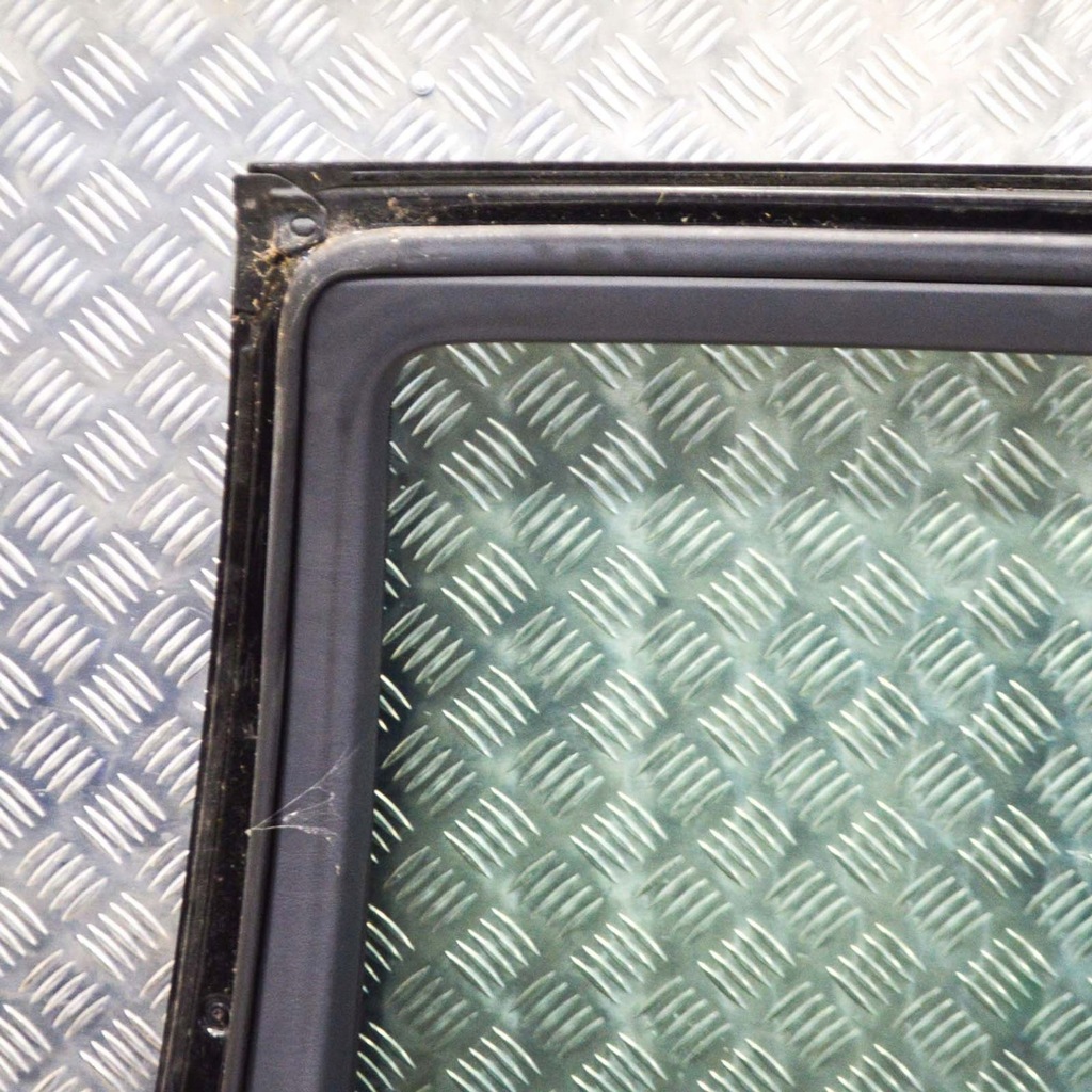 фото №8, Lexus ls 430 1998 задняя сторона правая дверь задние